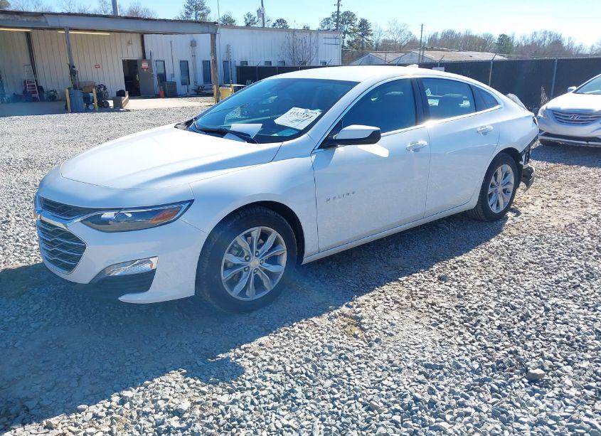 Photo 2 of 2025 Chevrolet Malibu FWD 1LT (VIN 1G1ZD5ST0SF129557)