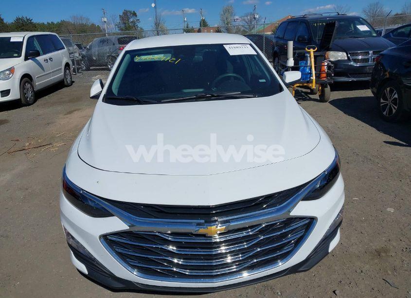 Photo 12 of 2025 Chevrolet Malibu FWD 1LT (VIN 1G1ZD5ST0SF129560)