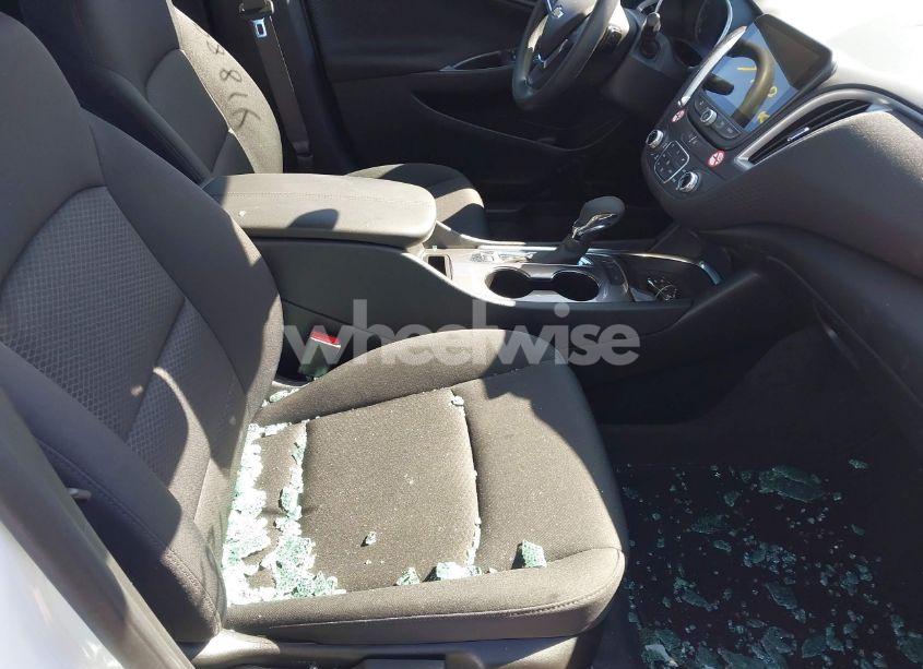 Photo 5 of 2025 Chevrolet Malibu FWD 1LT (VIN 1G1ZD5ST0SF129560)