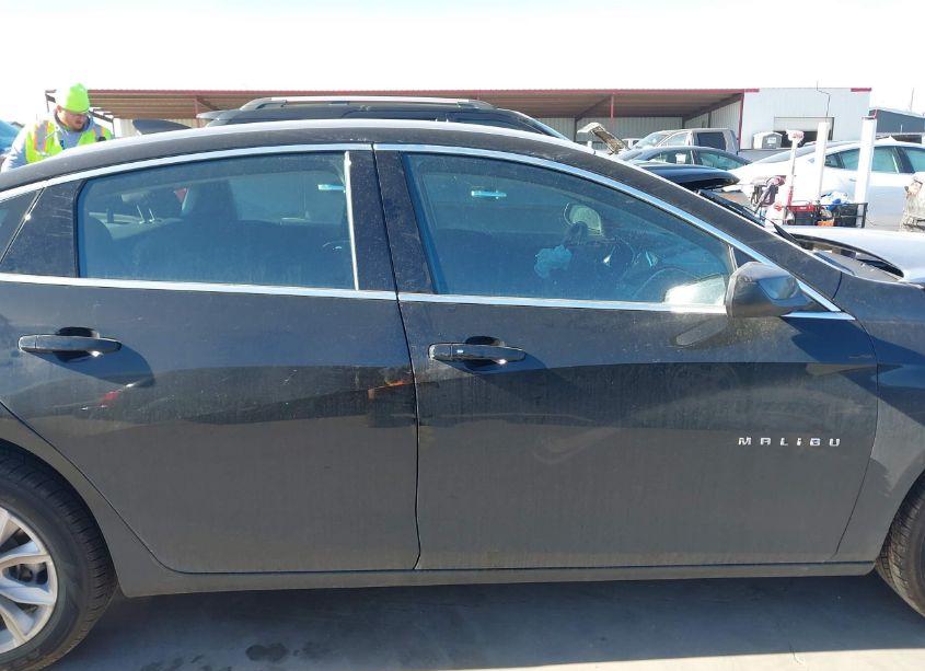 Photo 12 of 2025 Chevrolet Malibu FWD 1LT (VIN 1G1ZD5ST0SF132264)