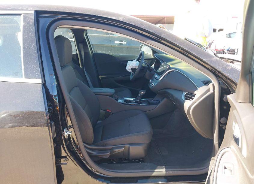 Photo 5 of 2025 Chevrolet Malibu FWD 1LT (VIN 1G1ZD5ST0SF132264)