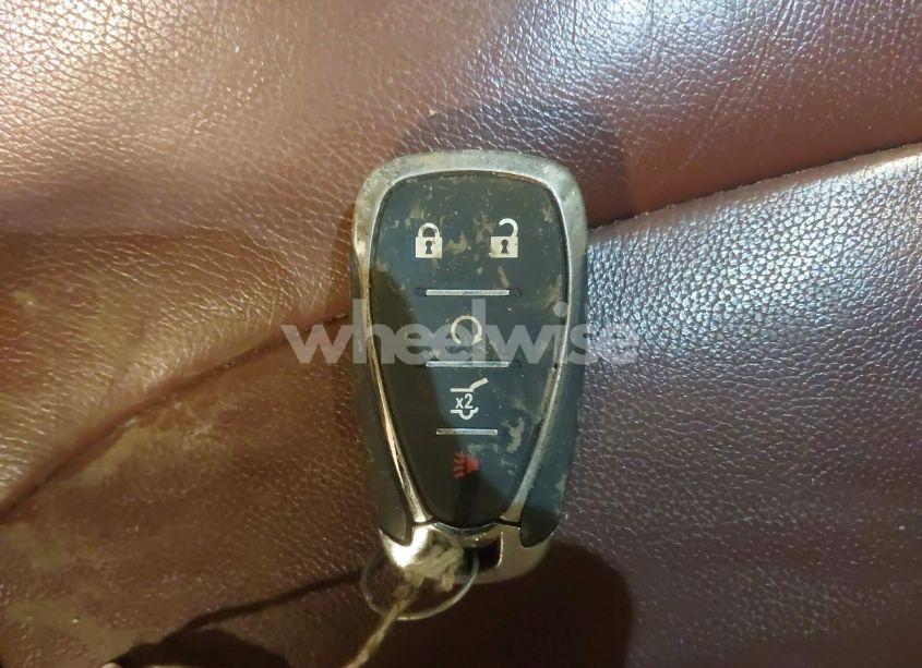 Photo 11 of 2018 Chevrolet Malibu LT (VIN 1G1ZD5ST1JF100020)