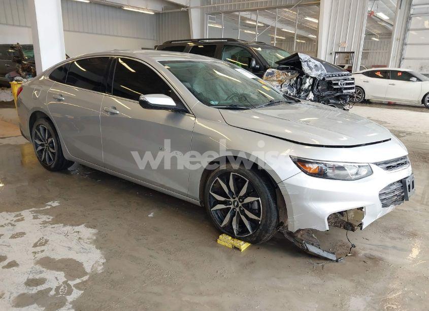 2018 Chevrolet Malibu LT (VIN 1G1ZD5ST1JF103953) main photo