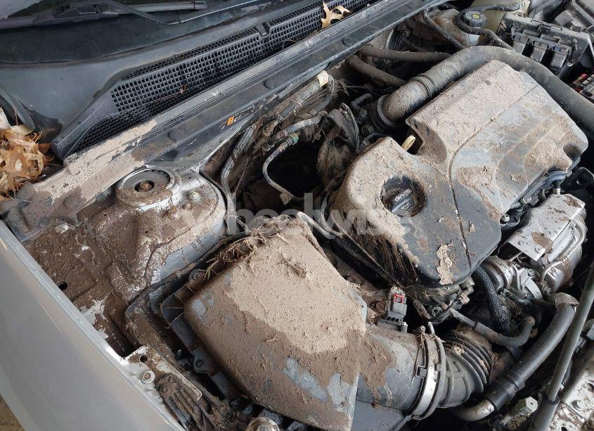 Photo 13 of 2018 Chevrolet Malibu LT (VIN 1G1ZD5ST1JF103953)