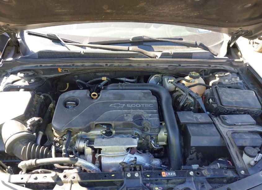 Photo 10 of 2018 Chevrolet Malibu LT (VIN 1G1ZD5ST1JF113057)