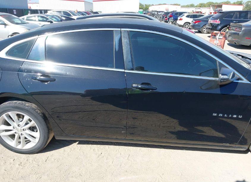 Photo 13 of 2018 Chevrolet Malibu LT (VIN 1G1ZD5ST1JF113057)