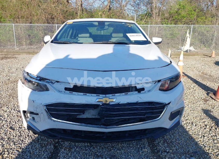 Photo 12 of 2018 Chevrolet Malibu LT (VIN 1G1ZD5ST1JF114094)
