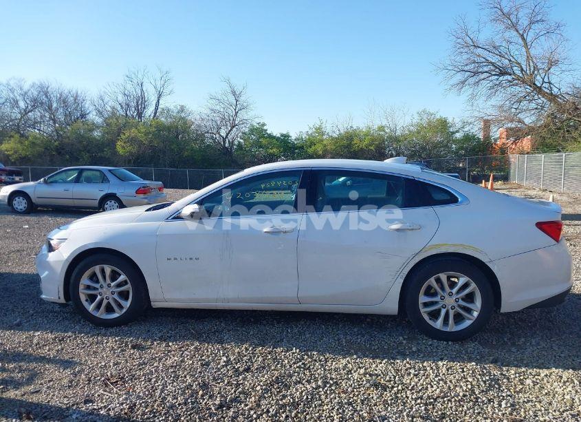 Photo 14 of 2018 Chevrolet Malibu LT (VIN 1G1ZD5ST1JF114094)