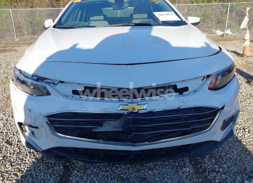 Photo 17 of 2018 Chevrolet Malibu LT (VIN 1G1ZD5ST1JF114094)
