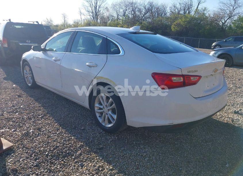 Photo 3 of 2018 Chevrolet Malibu LT (VIN 1G1ZD5ST1JF114094)