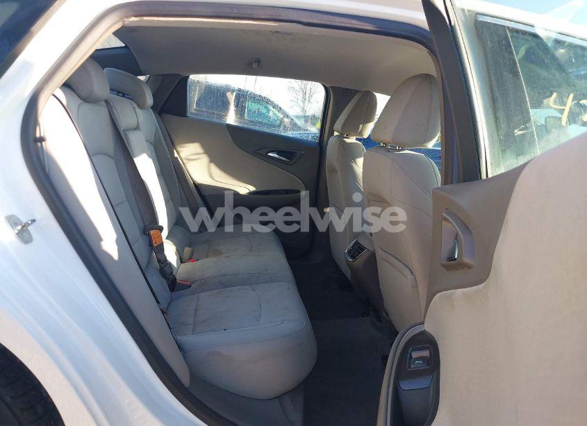 Photo 8 of 2018 Chevrolet Malibu LT (VIN 1G1ZD5ST1JF114094)