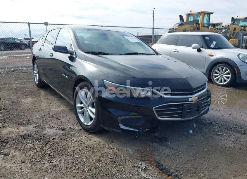 2018 Chevrolet Malibu LT (VIN 1G1ZD5ST1JF154823) main photo