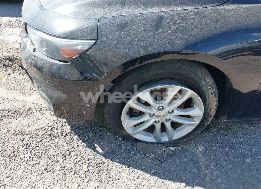 Photo 18 of 2018 Chevrolet Malibu LT (VIN 1G1ZD5ST1JF154823)