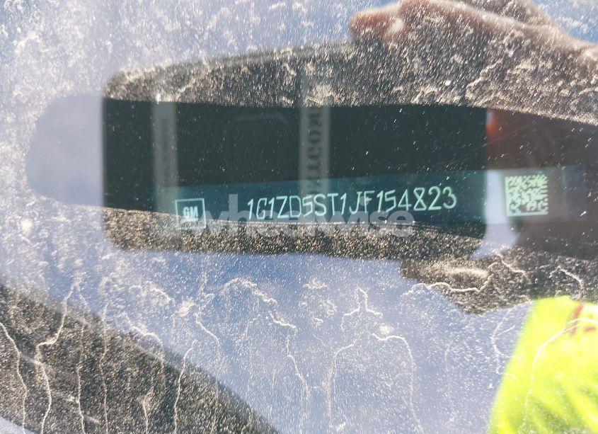 Photo 9 of 2018 Chevrolet Malibu LT (VIN 1G1ZD5ST1JF154823)