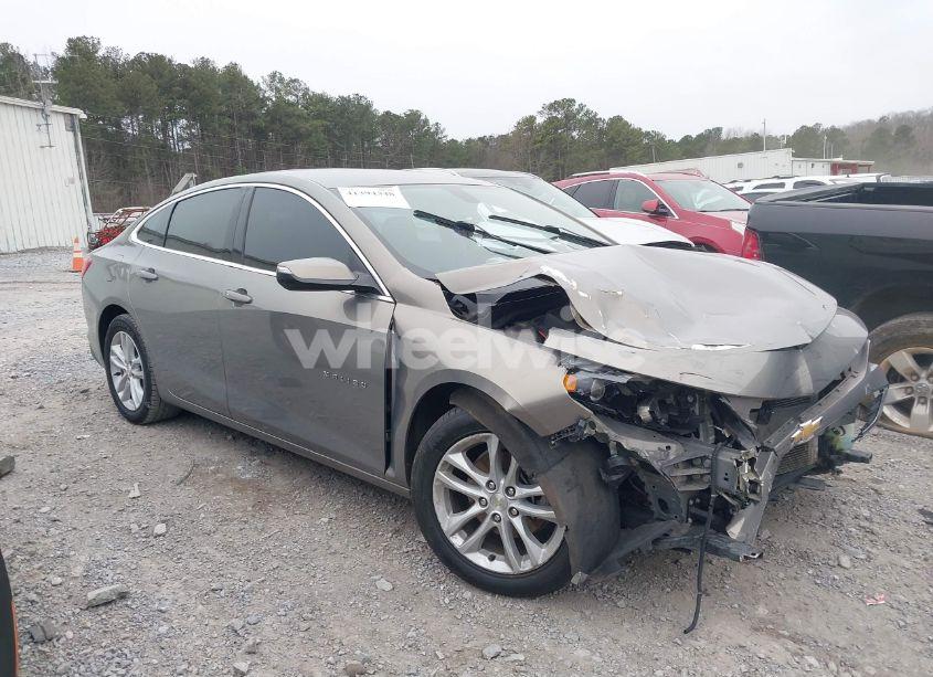 Photo 12 of 2018 Chevrolet Malibu LT (VIN 1G1ZD5ST1JF155812)