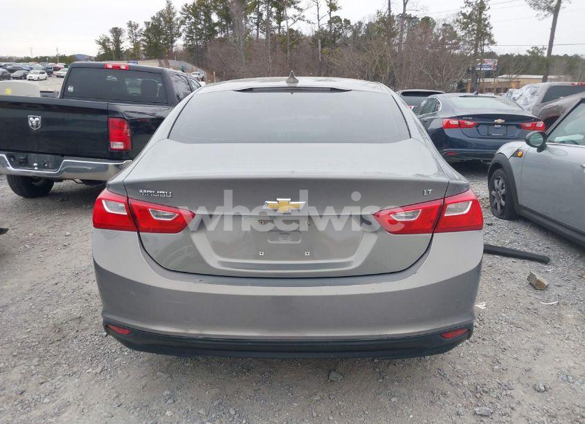 Photo 15 of 2018 Chevrolet Malibu LT (VIN 1G1ZD5ST1JF155812)