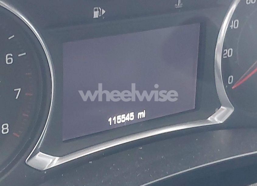 Photo 7 of 2018 Chevrolet Malibu LT (VIN 1G1ZD5ST1JF155812)