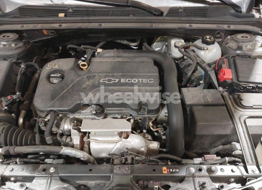 Photo 10 of 2018 Chevrolet Malibu LT (VIN 1G1ZD5ST1JF163506)