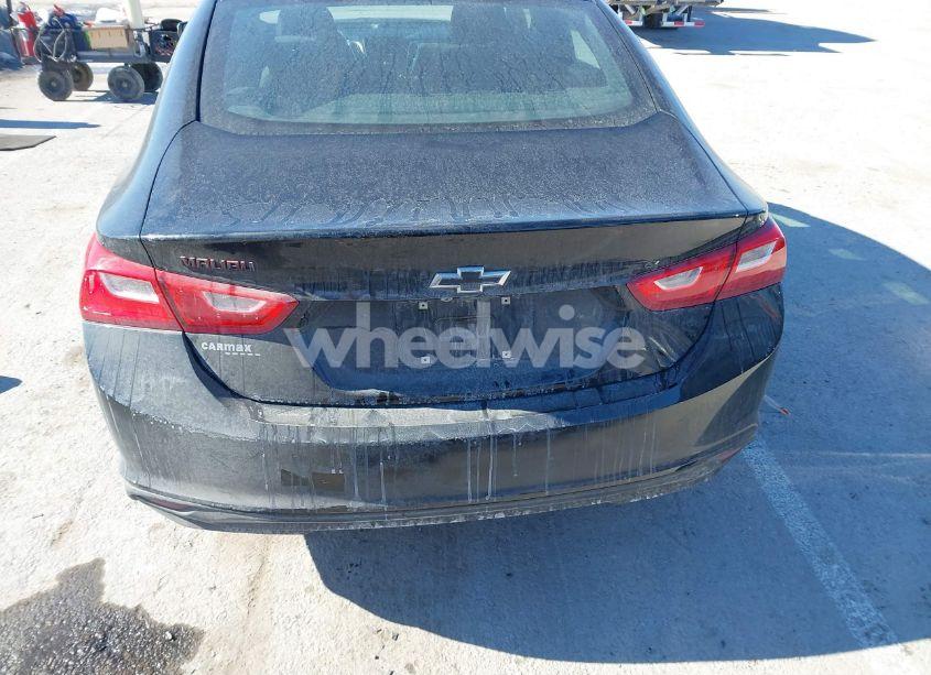 Photo 16 of 2018 Chevrolet Malibu LT (VIN 1G1ZD5ST1JF191483)