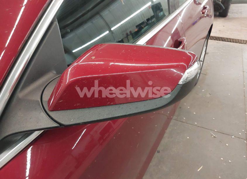 Photo 12 of 2018 Chevrolet Malibu LT (VIN 1G1ZD5ST1JF194660)