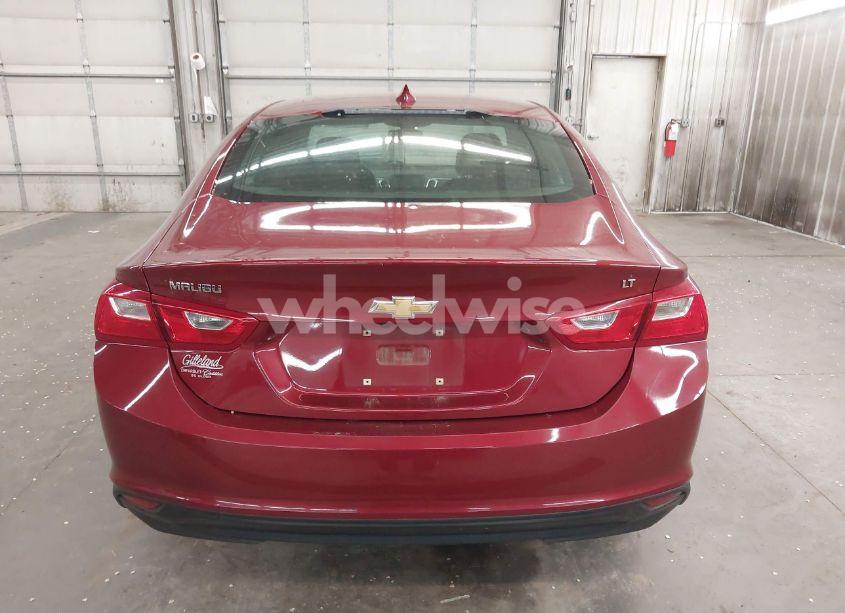 Photo 17 of 2018 Chevrolet Malibu LT (VIN 1G1ZD5ST1JF194660)