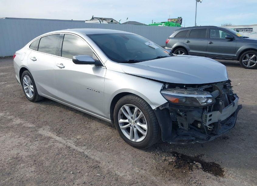 2018 Chevrolet Malibu LT (VIN 1G1ZD5ST1JF195274) main photo