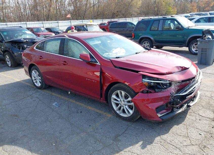 2018 Chevrolet Malibu LT (VIN 1G1ZD5ST1JF196229) main photo
