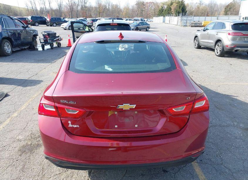 Photo 16 of 2018 Chevrolet Malibu LT (VIN 1G1ZD5ST1JF196229)