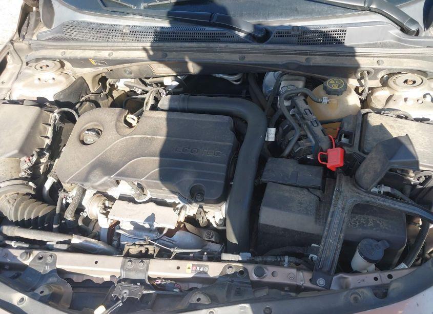 Photo 10 of 2018 Chevrolet Malibu LT (VIN 1G1ZD5ST1JF209528)