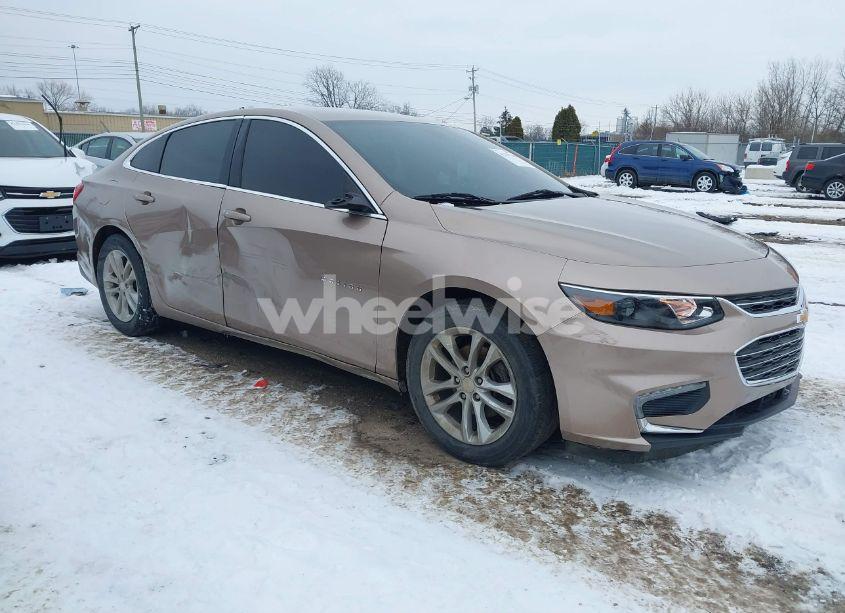 Photo 6 of 2018 Chevrolet Malibu LT (VIN 1G1ZD5ST1JF209738)