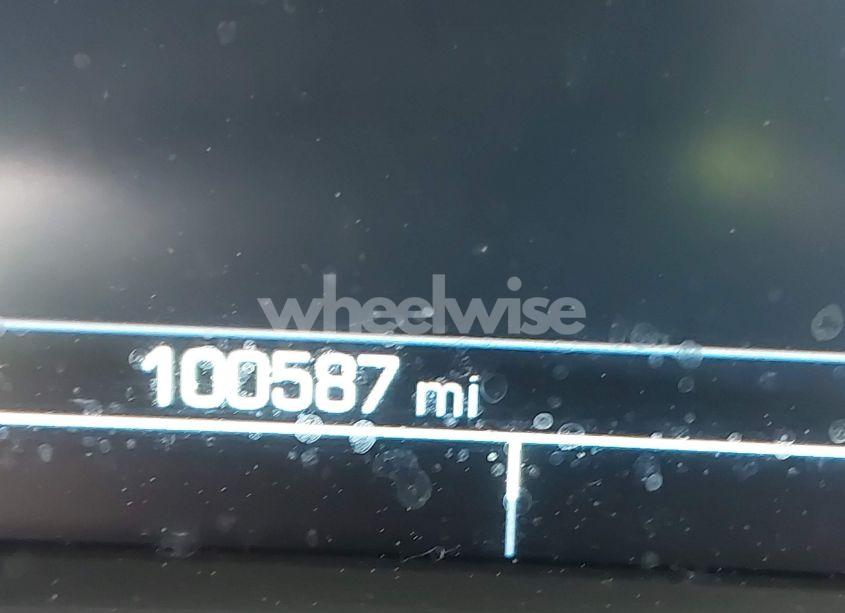 Photo 7 of 2018 Chevrolet Malibu LT (VIN 1G1ZD5ST1JF215880)