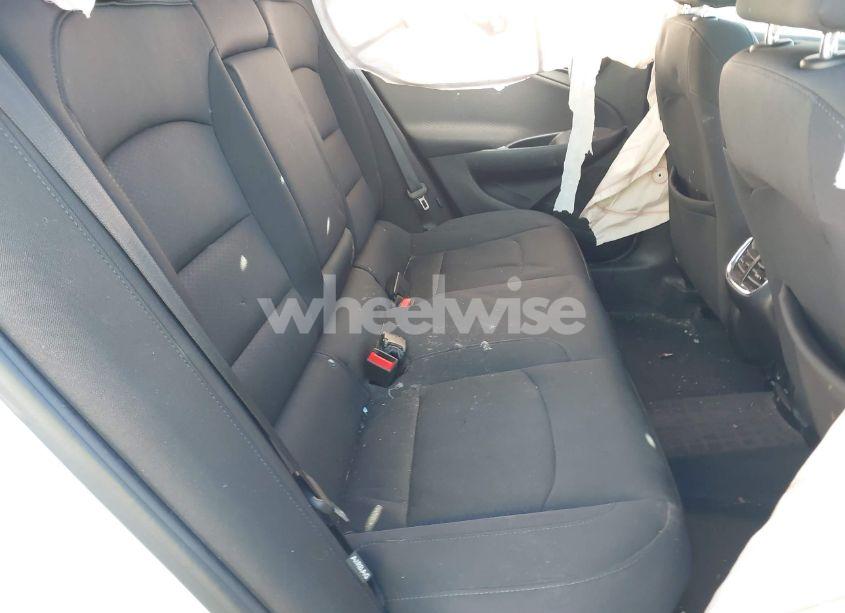 Photo 8 of 2018 Chevrolet Malibu LT (VIN 1G1ZD5ST1JF215880)