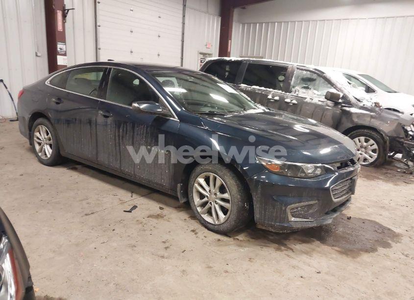 2018 Chevrolet Malibu LT (VIN 1G1ZD5ST1JF217841) main photo