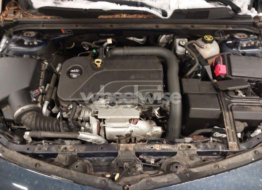 Photo 10 of 2018 Chevrolet Malibu LT (VIN 1G1ZD5ST1JF217841)