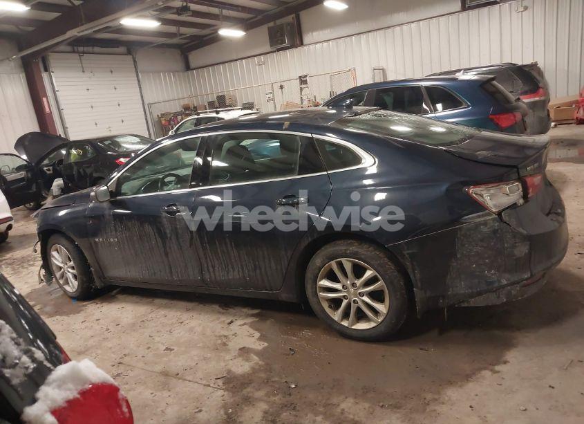 Photo 14 of 2018 Chevrolet Malibu LT (VIN 1G1ZD5ST1JF217841)