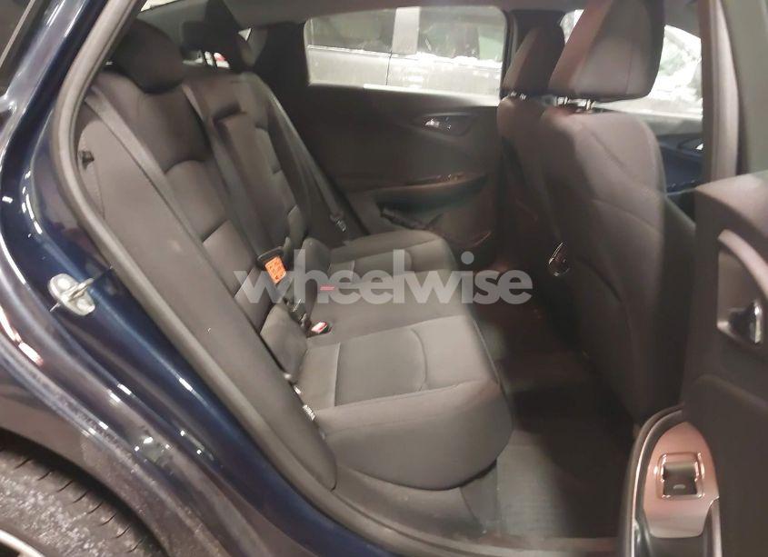 Photo 8 of 2018 Chevrolet Malibu LT (VIN 1G1ZD5ST1JF217841)