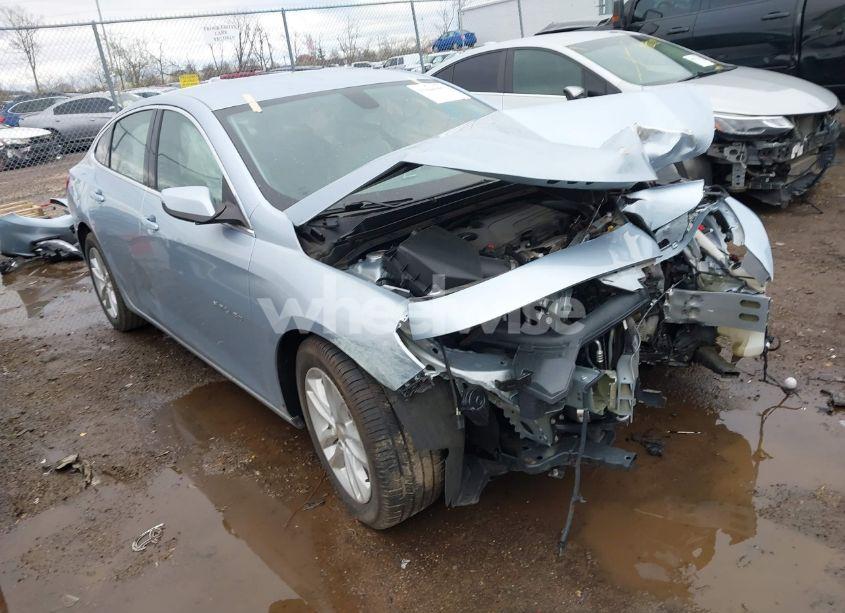 2018 Chevrolet Malibu LT (VIN 1G1ZD5ST1JF220853) main photo