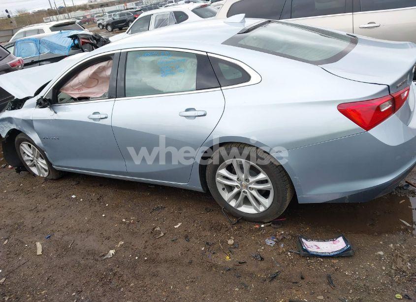 Photo 15 of 2018 Chevrolet Malibu LT (VIN 1G1ZD5ST1JF220853)