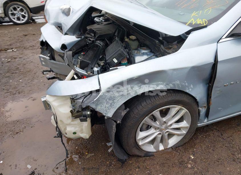 Photo 6 of 2018 Chevrolet Malibu LT (VIN 1G1ZD5ST1JF220853)