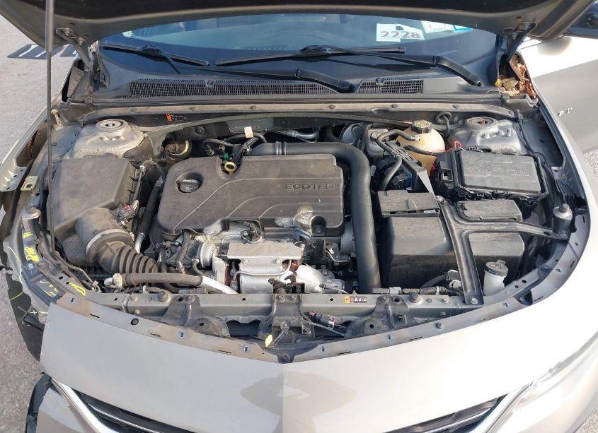 Photo 10 of 2018 Chevrolet Malibu LT (VIN 1G1ZD5ST1JF245476)