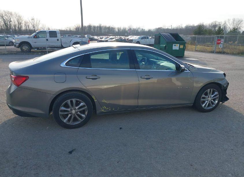 Photo 13 of 2018 Chevrolet Malibu LT (VIN 1G1ZD5ST1JF245476)