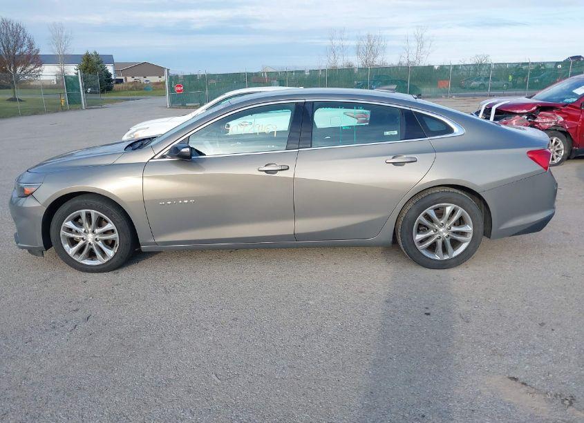 Photo 14 of 2018 Chevrolet Malibu LT (VIN 1G1ZD5ST1JF245476)