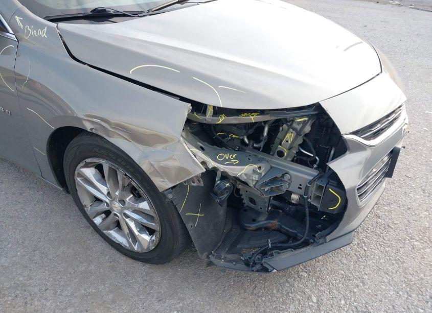 Photo 6 of 2018 Chevrolet Malibu LT (VIN 1G1ZD5ST1JF245476)