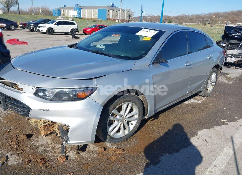 Photo 18 of 2018 Chevrolet Malibu LT (VIN 1G1ZD5ST1JF261841)