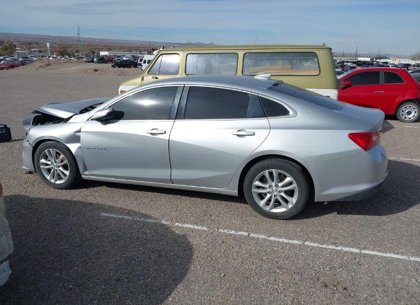 Photo 14 of 2018 Chevrolet Malibu LT (VIN 1G1ZD5ST1JF271611)