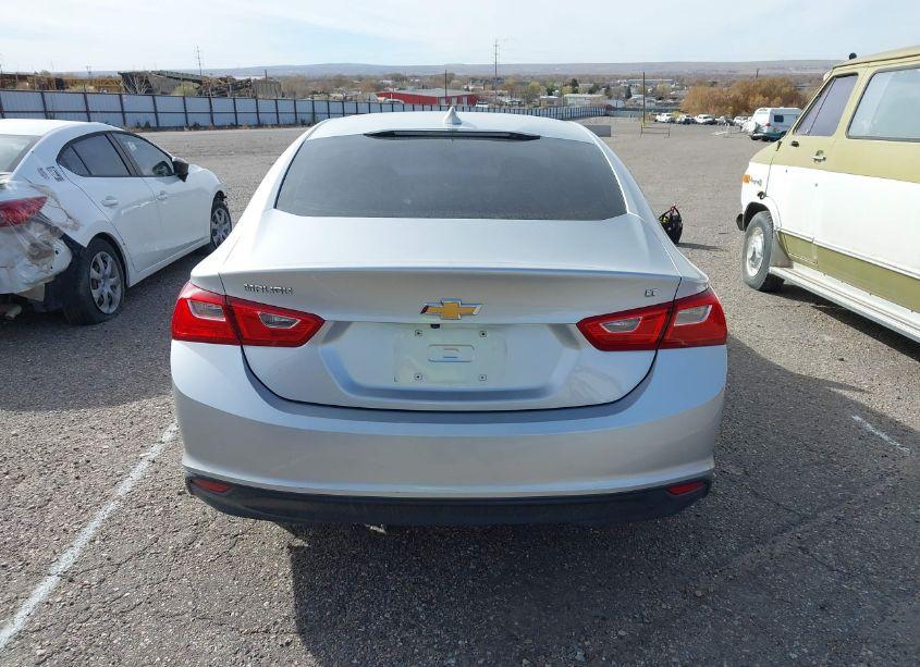 Photo 16 of 2018 Chevrolet Malibu LT (VIN 1G1ZD5ST1JF271611)