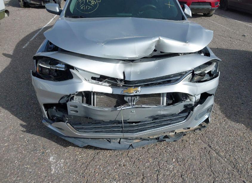 Photo 6 of 2018 Chevrolet Malibu LT (VIN 1G1ZD5ST1JF271611)