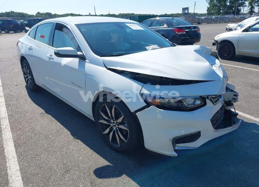 2018 Chevrolet Malibu LT (VIN 1G1ZD5ST1JF278221) main photo