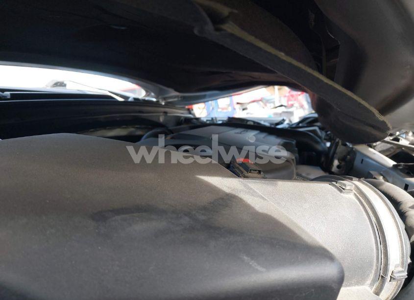 Photo 10 of 2019 Chevrolet Malibu LT (VIN 1G1ZD5ST1KF104876)