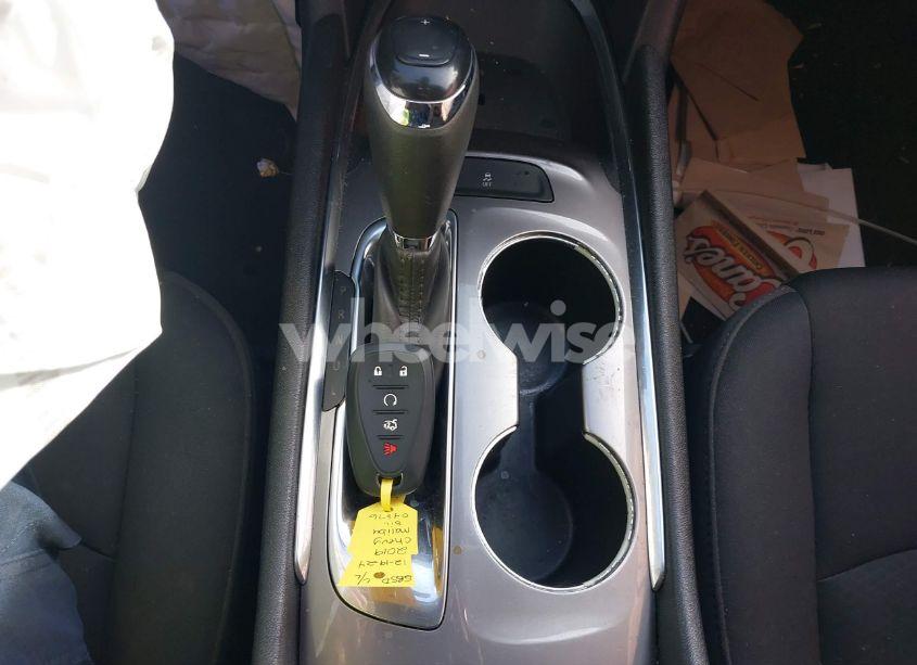 Photo 11 of 2019 Chevrolet Malibu LT (VIN 1G1ZD5ST1KF104876)